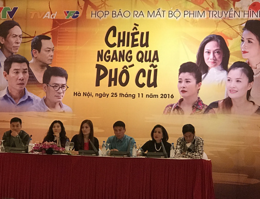 CHIỀU NGANG QUA PHỐ CŨ - LT